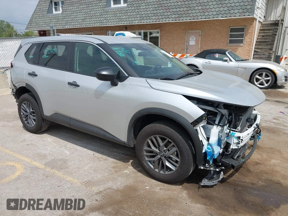 2025 Nissan Rogue S with VIN 5N1BT3AB4SC834268, listed as a IAAI auction lot 42273657 with 1,499 mi miles and . Bid and sale history available at DreamBid. Image 1.
