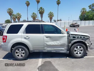 2008 Ford Escape Limited с VIN 1FMCU04128KB13867, выставлен на аукционе IAAI как лот 42499448 с пробегом 224 566 миль миль и . История ставок и продаж доступна на DreamBid. Изображение 14.