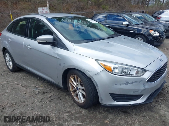2017 Ford Focus SE with VIN 1FADP3F25HL335102, listed as a IAAI auction lot 42010697 with 77,389 mi miles. Bid and sale history available at carsss.com. Image 1.
