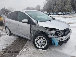 2013 Ford C-Max SE z VIN 1FADP5AUXDL547055, wystawiony jako IAAI lot #35637536 z przebiegiem 70 412 mil mil oraz . Historia ofert i sprzedaży dostępna na DreamBid. Obrazek 1.