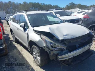 2019 Subaru Outback Premium with VIN 4S4BSAFC5K3366320, listed as a IAAI auction lot 41696525 with 157,972 mi miles. Bid and sale history available at carsss.com. Image 1.