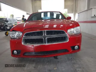 2013 Dodge Charger SXT z VIN 2C3CDXHG4DH532045, wystawiony jako IAAI lot #42416661 z przebiegiem 131 547 mil mil oraz . Historia ofert i sprzedaży dostępna na DreamBid. Obrazek 12.