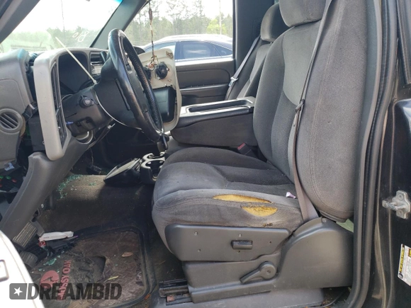 2005 GMC Sierra 1500 SLE with VIN 1GTEK14T05Z235687, listed as a Copart auction lot 51232225 with Not provided miles and Salvage title. Bid and sale history available at DreamBid. Image 7.