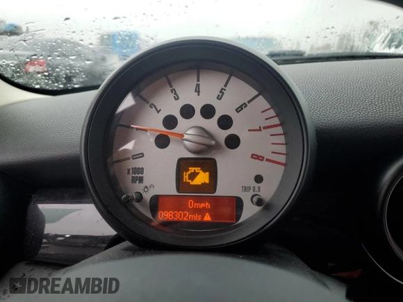 2011 MINI Hardtop z VIN WMWSU3C52BT099618, wystawiony jako Copart lot #78232484 z przebiegiem 98 302 mil mil oraz Czysty tytuł • Clean title. Historia ofert i sprzedaży dostępna na DreamBid. Obrazek 9.
