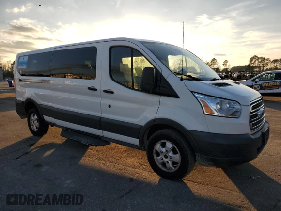 2018 Ford Transit Passenger XL с VIN 1FBZX2YM7JKB05893, выставлен на аукционе Copart как лот 44839445 с пробегом 128 623 миль миль и Чистый • Clean title. История ставок и продаж доступна на DreamBid. Изображение 4.