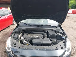 2013 Volvo S60 T5 Premier with VIN YV1612FS7D2232224, listed as a IAAI auction lot 42382432 with 100,274 mi miles and . Bid and sale history available at DreamBid. Image 10.