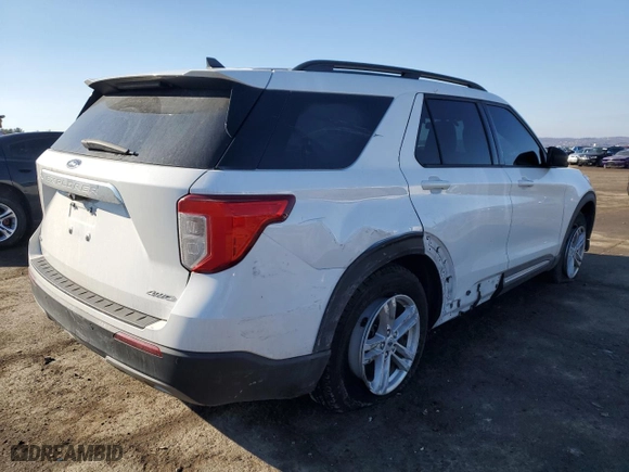 2021 Ford Explorer XLT with VIN 1FMSK8DHXMGA25899, listed as a Copart auction lot 46684095 with 58,053 mi miles and Salvage Title. Bid and sale history available at carsss.com. Image 3.