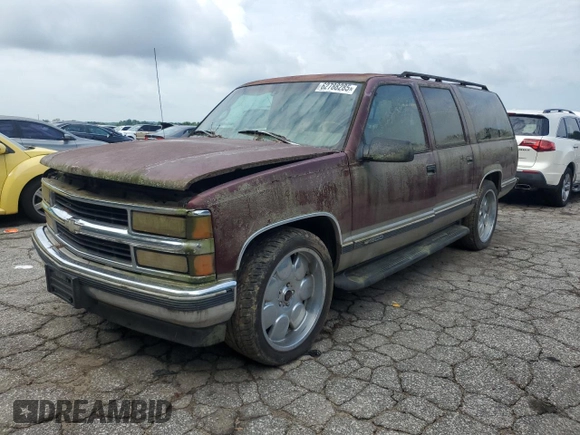1998 Chevrolet Suburban with VIN 1GNEC16R6WJ357136, listed as a Copart auction lot 62788285 with 3,593,212 mi miles and Clean title. Bid and sale history available at DreamBid. Image 1.