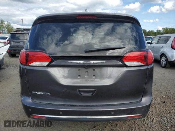 2017 Chrysler Pacifica Touring L z VIN 2C4RC1BG0HR559239, wystawiony jako Copart lot #53901775 z przebiegiem 102 037 mil mil oraz Szkoda całkowita • Salvage title. Historia ofert i sprzedaży dostępna na DreamBid. Obrazek 6.