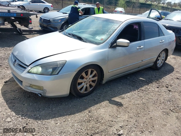 2006 Honda Accord Sdn LX SE with VIN 1HGCM56326A173765, listed as a IAAI auction lot 42039896 with 144,749 mi miles. Bid and sale history available at carsss.com. Image 2.