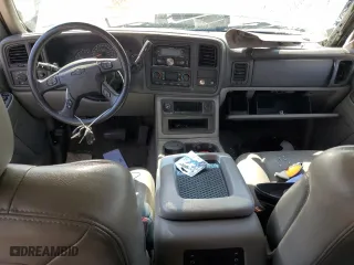 2005 Chevrolet Tahoe LT with VIN 1GNEC13T85R101175, listed as a Copart auction lot 49727485 with 187,301 mi miles and Salvage Title. Bid and sale history available at carsss.com. Image 8.