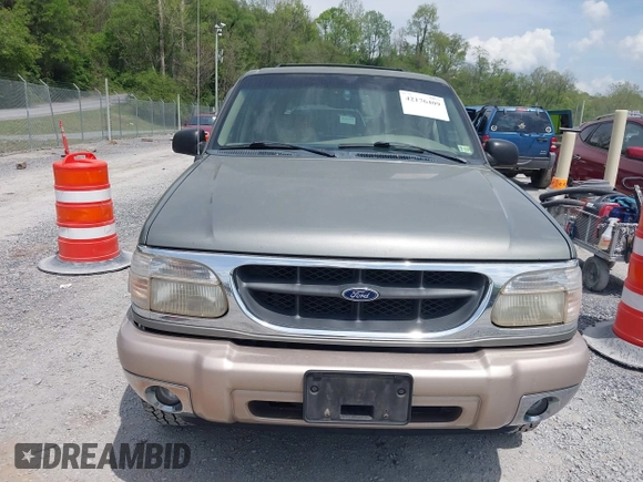 2000 Ford Explorer Eddie Bauer z VIN 1FMDU74E2YUA00568, wystawiony jako IAAI lot #42176409 z przebiegiem 150 479 mil mil oraz . Historia ofert i sprzedaży dostępna na DreamBid. Obrazek 12.