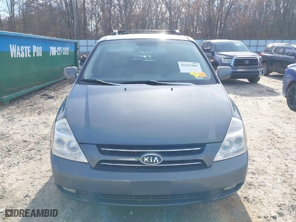 2006 Kia Sedona LX with VIN KNDMB233X66063982, listed as a IAAI auction lot 41547081 with 264,969 mi miles. Bid and sale history available at carsss.com. Image 12.
