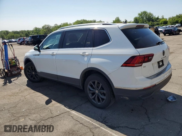 2024 Volkswagen Tiguan SE z VIN 3VVMB7AXXRM073047, wystawiony jako Copart lot #58958515 z przebiegiem 23 180 mil mil oraz Szkoda całkowita • Salvage title. Historia ofert i sprzedaży dostępna na DreamBid. Obrazek 2.