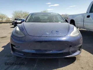 2022 Tesla Model 3 z VIN 5YJ3E1EA2NF144549, wystawiony jako Copart lot #52940385 z przebiegiem 102 161 mil mil oraz Czysty tytuł • Clean title. Historia ofert i sprzedaży dostępna na DreamBid. Obrazek 5.