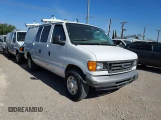 2007 Ford Econoline Cargo Commercial z VIN 1FTNE24LX7DA66517, wystawiony jako IAAI lot #42566208 z przebiegiem 125 518 mil mil oraz . Historia ofert i sprzedaży dostępna na DreamBid. Obrazek 26.