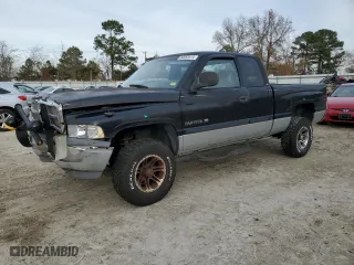 2000 Dodge Ram 1500 with VIN 1B7HF13Z7YJ115816, listed as a Copart auction lot 84693474 with 189,647 mi miles and Salvage Title. Bid and sale history available at carsss.com. Image 1.
