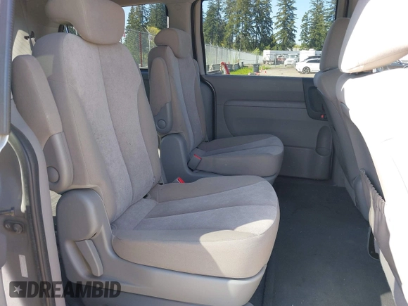 2010 Kia Sedona LX with VIN KNDMG4C3XA6346579, listed as a IAAI auction lot 42085860 with 145,008 mi miles. Bid and sale history available at carsss.com. Image 8.