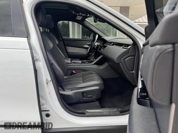 2018 Land Rover Range Rover Velar R-Dynamic SE with VIN SALYL2RV0JA718527, listed as a Copart auction lot 53633145 with 113,882 mi miles and Clean title. Bid and sale history available at DreamBid. Image 5.