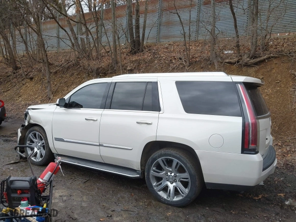 2015 Cadillac Escalade Premium with VIN 1GYS4CKJXFR293277, listed as a IAAI auction lot 41657816 with 93,140 mi miles. Bid and sale history available at carsss.com. Image 15.