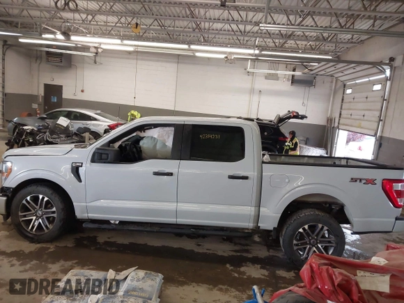 2021 Ford F-150 XL with VIN 1FTEW1CP9MKE41204, listed as a IAAI auction lot 42314231 with 59,959 mi miles and . Bid and sale history available at DreamBid. Image 15.
