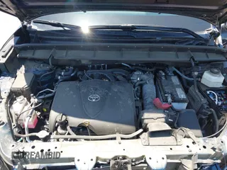 2022 Toyota Highlander LE with VIN 5TDZZRAH2NS550598, listed as a IAAI auction lot 42317212 with 42,102 mi miles and . Bid and sale history available at DreamBid. Image 10.