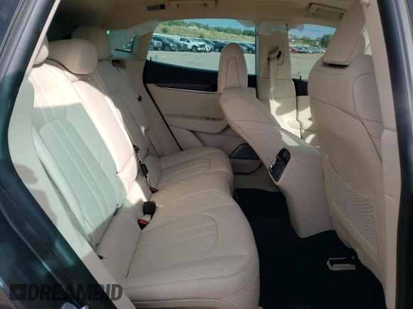 2022 Maserati Levante Modena S with VIN ZN661ZUM9NX399027, listed as a Copart auction lot 76893644 with 29,075 mi miles and Salvage Title. Bid and sale history available at carsss.com. Image 11.
