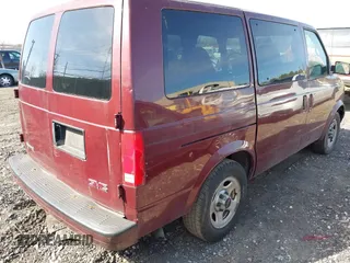 2005 GMC Safari with VIN 1GKDM19X15B500082, listed as a IAAI auction lot 41803802 with Not Provided miles. Bid and sale history available at carsss.com. Image 4.