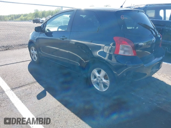 2008 Toyota Yaris with VIN JTDJT923485196319, listed as a IAAI auction lot 42051874 with 183,852 mi miles and . Bid and sale history available at carsss.com. Image 3.