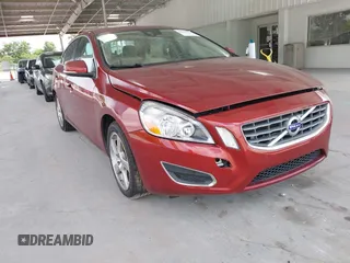 2012 Volvo S60 T5 с VIN YV1622FS0C2079083, выставлен на аукционе IAAI как лот 42505767 с пробегом 135 398 миль миль и . История ставок и продаж доступна на DreamBid. Изображение 1.
