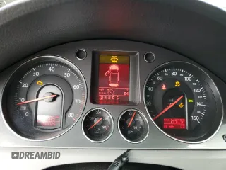 2008 Volkswagen Passat z VIN WVWJK93C68P113902, wystawiony jako Copart lot #48943705 z przebiegiem 143 032 mil mil oraz Szkoda całkowita • Salvage title. Historia ofert i sprzedaży dostępna na DreamBid. Obrazek 9.