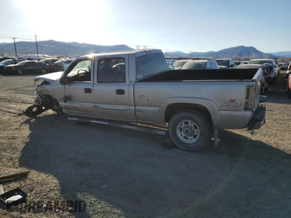 2004 GMC Sierra 2500HD SLT with VIN 1GTHK23G94F260255, listed as a Copart auction lot 72744044 with 153,740 mi miles and Clean title. Bid and sale history available at DreamBid. Image 2.