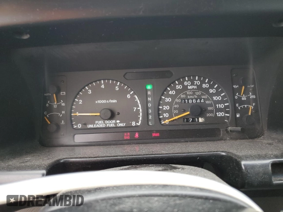 1997 Isuzu Trooper с VIN JACDJ58V6V7907294, выставлен на аукционе Copart как лот 56701575 с пробегом 218 644 миль миль и Списание • Salvage title. История ставок и продаж доступна на DreamBid. Изображение 9.