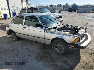 1982 BMW 3 Series z VIN WBAAG3307C8378560, wystawiony jako Copart lot #42520375 z przebiegiem 83 004 mil mil oraz Tytuł czysty. Historia ofert i sprzedaży dostępna na DreamBid. Obrazek 4.