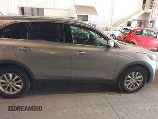 2017 Kia Sorento LX with VIN 5XYPGDA57HG199307, listed as a IAAI auction lot 41967654 with 88,112 mi miles and . Bid and sale history available at carsss.com. Image 13.