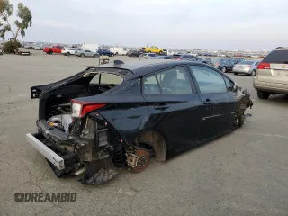 2022 Toyota Prius L Eco with VIN JTDKAMFU2N3178943, listed as a Copart auction lot 84765774 with 14,293 mi miles and Salvage Title. Bid and sale history available at carsss.com. Image 3.