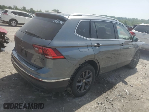 2023 Volkswagen Tiguan SE z VIN 3VVMB7AX6PM022898, wystawiony jako Copart lot #56828825 z przebiegiem 83 822 mil mil oraz Szkoda całkowita • Salvage title. Historia ofert i sprzedaży dostępna na DreamBid. Obrazek 3.