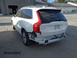 2017 Volvo XC90 Momentum with VIN YV4A22PK8H1148692, listed as a IAAI auction lot 41195727 with 70,215 mi miles. Bid and sale history available at carsss.com. Image 3.