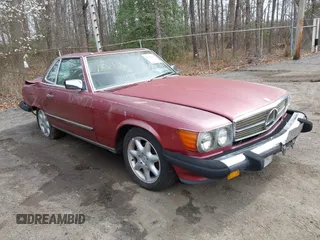 1989 Mercedes-Benz 560 with VIN WDBBA48D8KA098792, listed as a IAAI auction lot 41929891 with 160,351 mi miles. Bid and sale history available at carsss.com. Image 1.