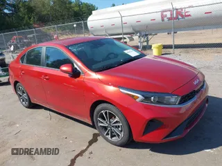 2024 Kia Forte LXS z VIN 3KPF24AD3RE729028, wystawiony jako IAAI lot #40462569 z przebiegiem 11 748 mil mil oraz . Historia ofert i sprzedaży dostępna na DreamBid. Obrazek 1.