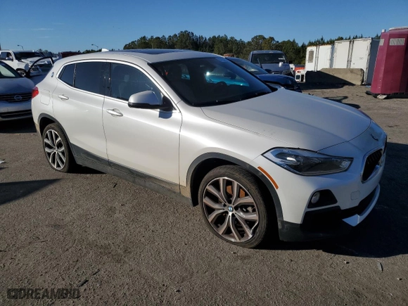 2018 BMW X2 xDrive28i with VIN WBXYJ5C30JEF80220, listed as a Copart auction lot 87667335 with 84,311 mi miles and Salvage Title. Bid and sale history available at carsss.com. Image 4.