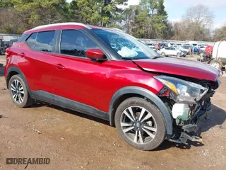 2018 Nissan Kicks SV with VIN 3N1CP5CU5JL517564, listed as a IAAI auction lot 41420021 with 79,472 mi miles. Bid and sale history available at carsss.com. Image 1.