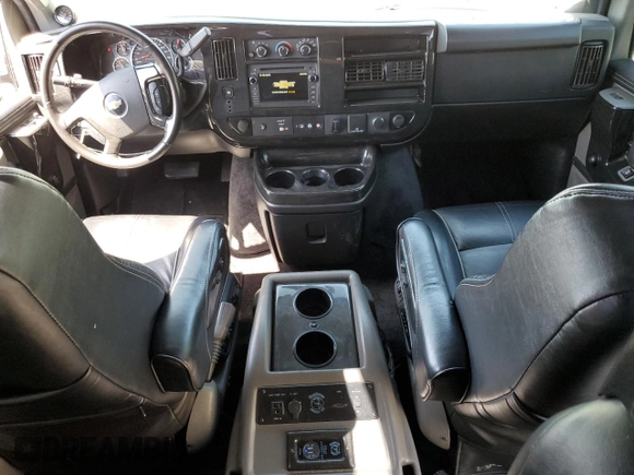 2018 Chevrolet Express Cargo Van with VIN 1GCWGBFG5J1242705, listed as a Copart auction lot 55627615 with 77,611 mi miles and Clean Title. Bid and sale history available at carsss.com. Image 8.