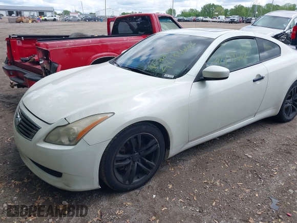 2008 Infiniti G37 Journey with VIN JNKCV64E68M127863, listed as a IAAI auction lot 42199662 with 141,765 mi miles. Bid and sale history available at carsss.com. Image 2.