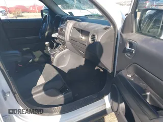 2015 Jeep Patriot Latitude with VIN 1C4NJPFB8FD220119, listed as a IAAI auction lot 41629305 with 90,753 mi miles and . Bid and sale history available at DreamBid. Image 5.
