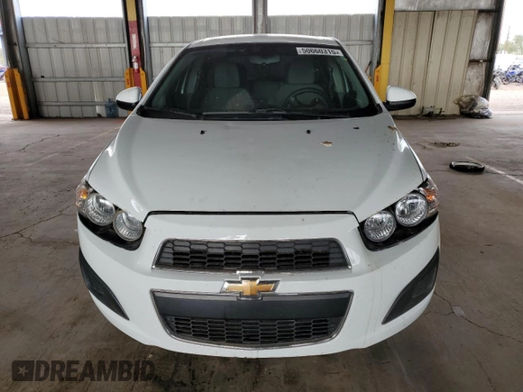 2016 Chevrolet Sonic LS z VIN 1G1JA6SHXG4118365, wystawiony jako Copart lot #50660315 z przebiegiem 129 039 mil mil oraz Czysty tytuł • Clean title. Historia ofert i sprzedaży dostępna na DreamBid. Obrazek 5.