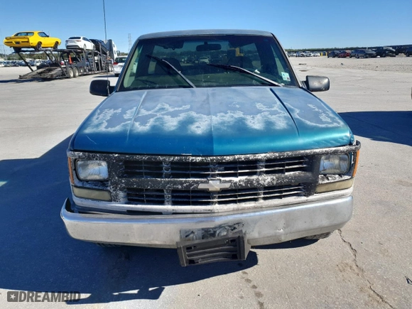 1998 Chevrolet C/K 1500 with VIN 1GCEC14W2WZ151699, listed as a Copart auction lot 81501904 with 246,372 mi miles and Salvage Title. Bid and sale history available at carsss.com. Image 5.