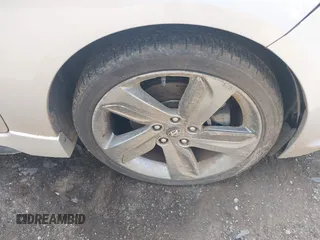 2013 Hyundai Veloster Turbo with VIN KMHTC6AE1DU177023, listed as a IAAI auction lot 42604617 with 102,087 mi miles and . Bid and sale history available at DreamBid. Image 12.