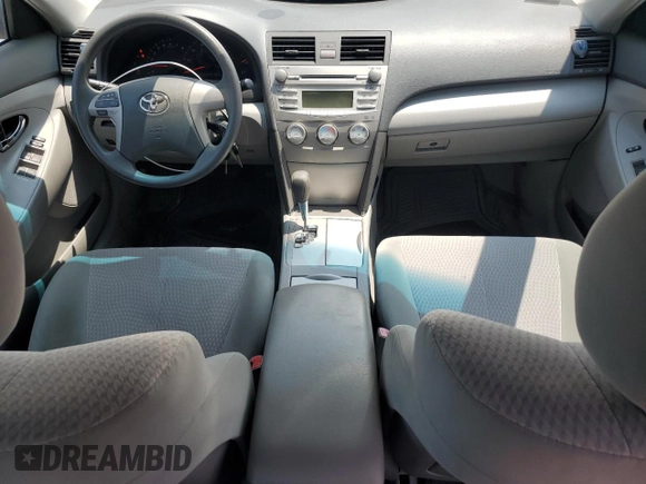 2011 Toyota Camry LE z VIN 4T4BF3EK0BR092145, wystawiony jako Copart lot #58713825 z przebiegiem 133 324 mil mil oraz Szkoda całkowita • Salvage title. Historia ofert i sprzedaży dostępna na DreamBid. Obrazek 8.