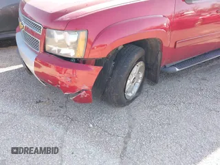 2013 Chevrolet Tahoe LT with VIN 1GNSKBE01DR270967, listed as a IAAI auction lot 41875788 with 200,687 mi miles and . Bid and sale history available at DreamBid. Image 6.